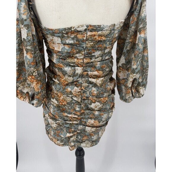 Hello Molly Basque Country Dress in Sage Floral Print Size 4 OffShoulder Sleeves - Picture 10 of 13